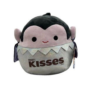 Squishmallows 2022 Halloween Hershey Squad 8" Waylee Kisses Vampire Plush NWT